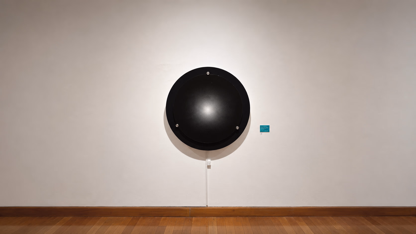 Vista de instalación de Dispositivo Dinámico I de Arturo Fermandois, XVII Premio Arte Joven MAVI UC, Museo de Artes Visuales, Santiago, 2024 (5)