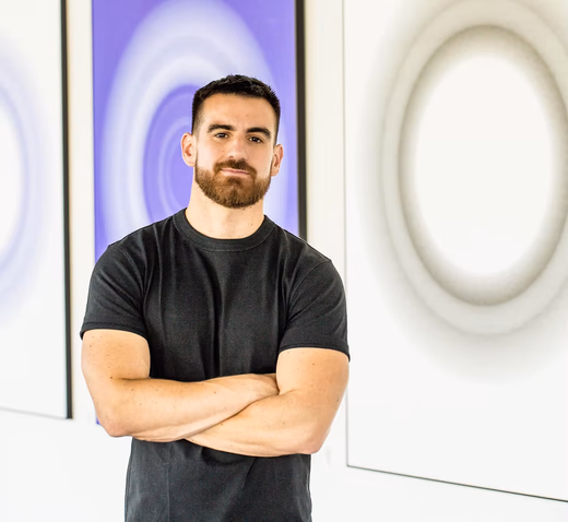 Retrato de Arturo Fermandois en su estudio